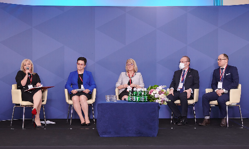 W dniach 25-26 listopada 2021 roku odbyło się V Ogólnopolskie Forum Kierowników Medycznych Laboratoriów Diagnostycznych. 

Pierwszy dzień Forum (25 listopada 2021) rozpoczęto uroczystą debatą z udziałem prezesów samorządów zawodów medycznych.